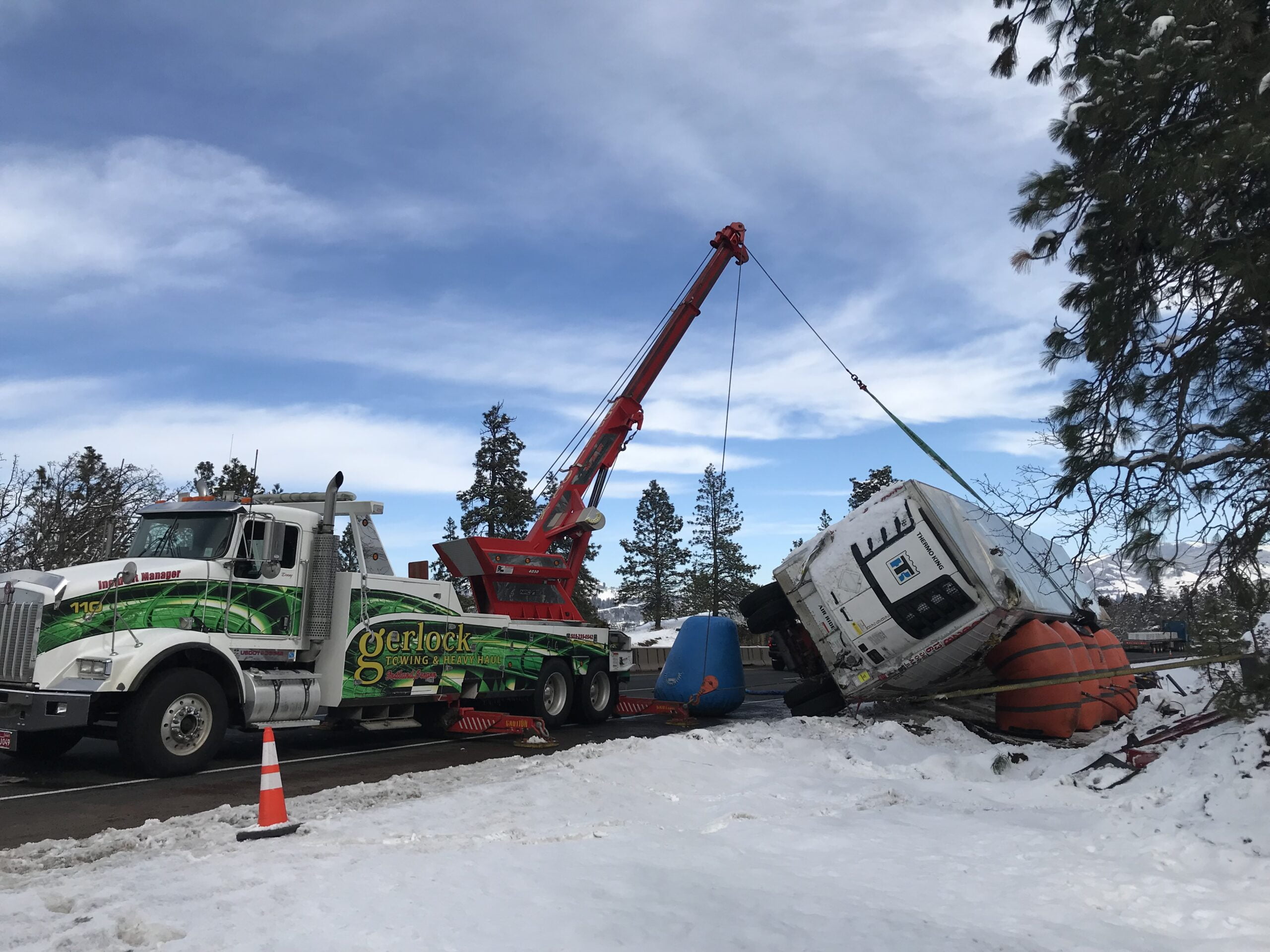 Heavy Duty Towing Salem