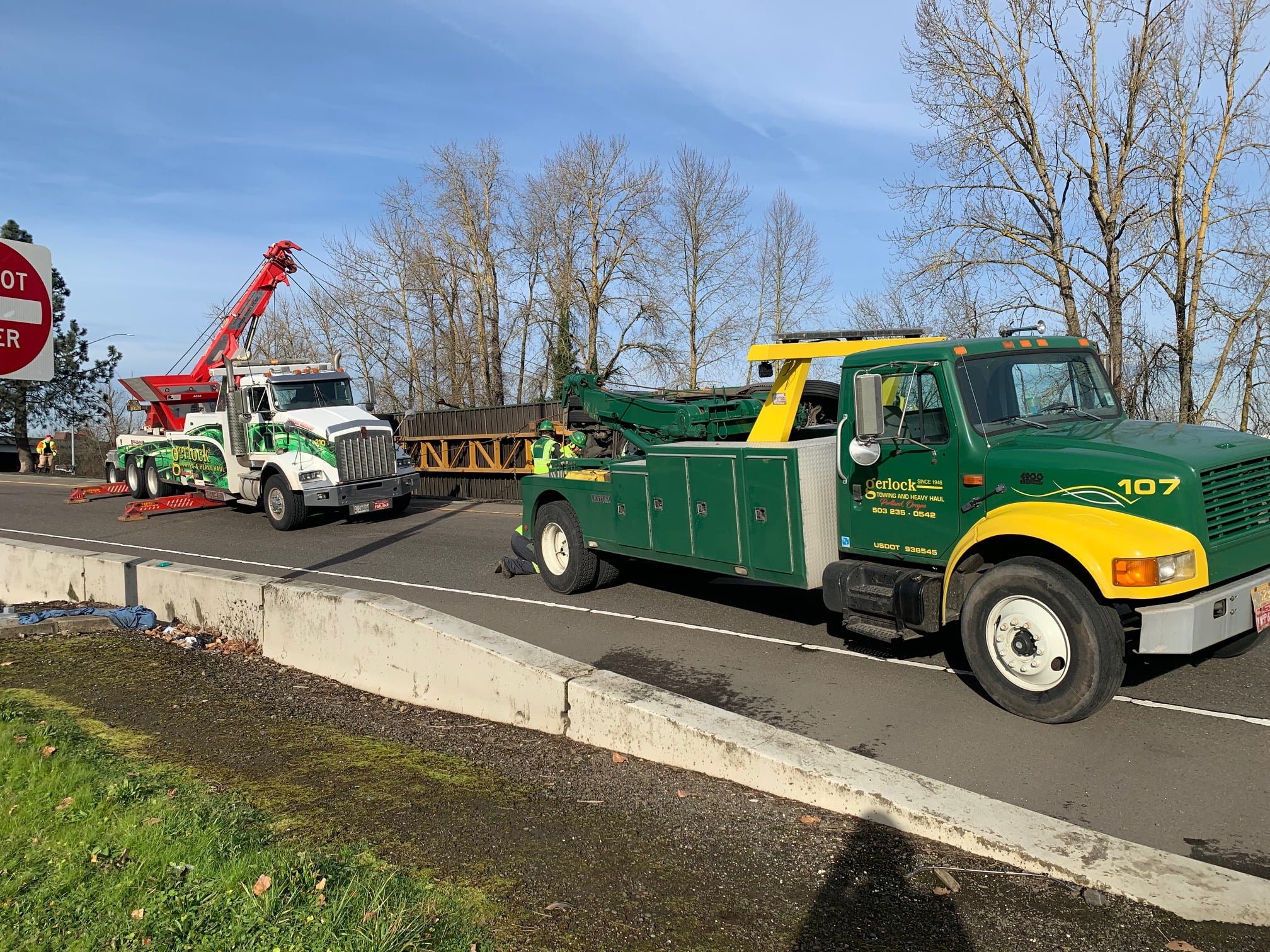 Tractor Trailer Towing Folkenberg